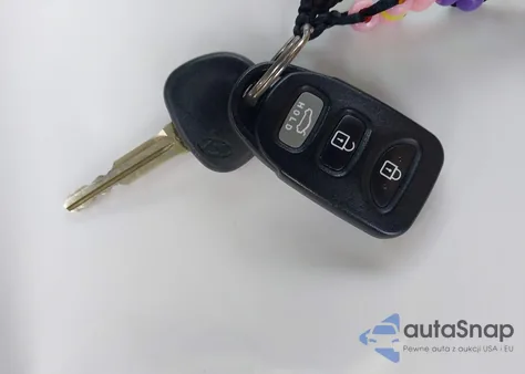 2013 Hyundai Elantra Gls из США, поврежденный, VIN 5NPDH4AE6DH394902